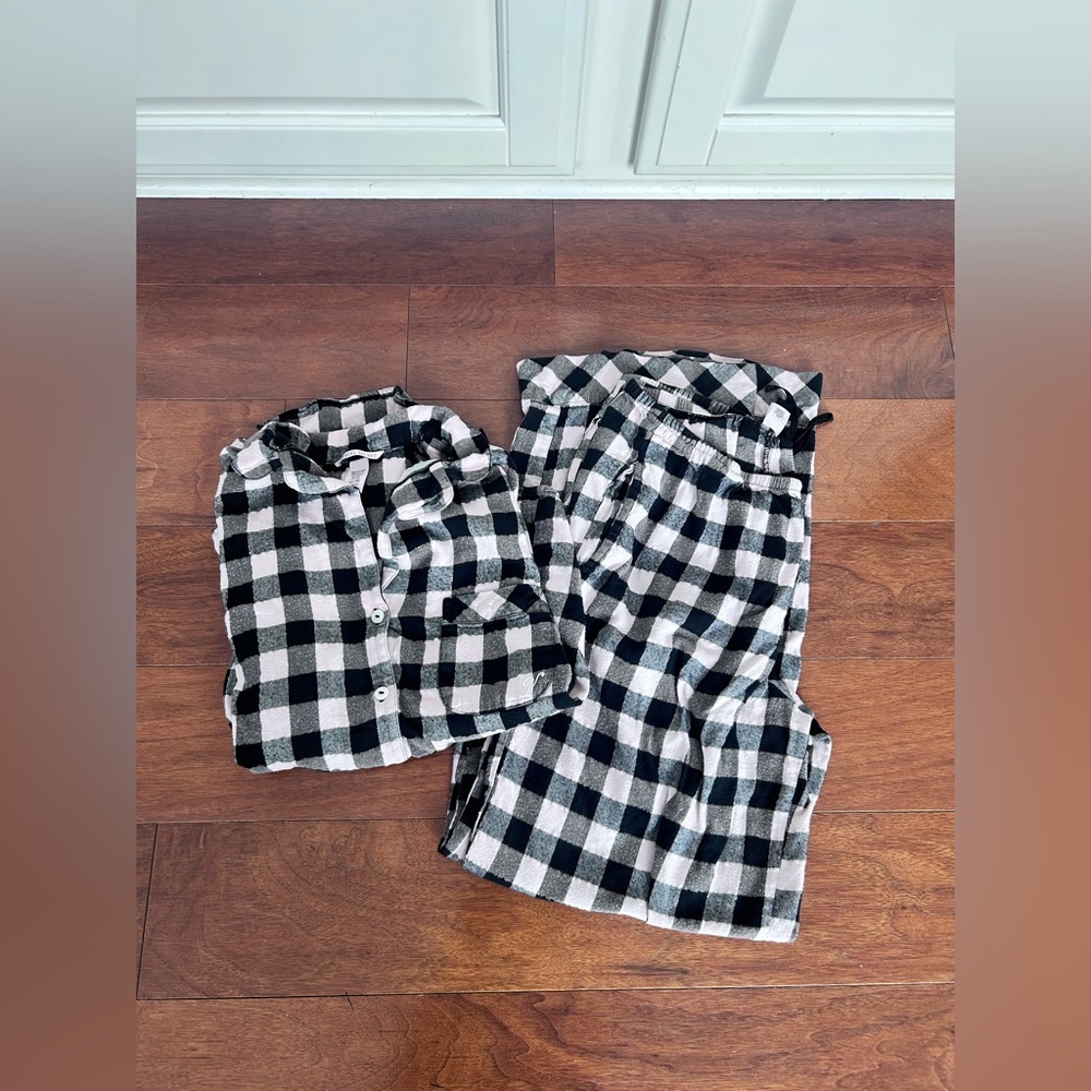 Victoria’s Secret pajamas set size small flannel